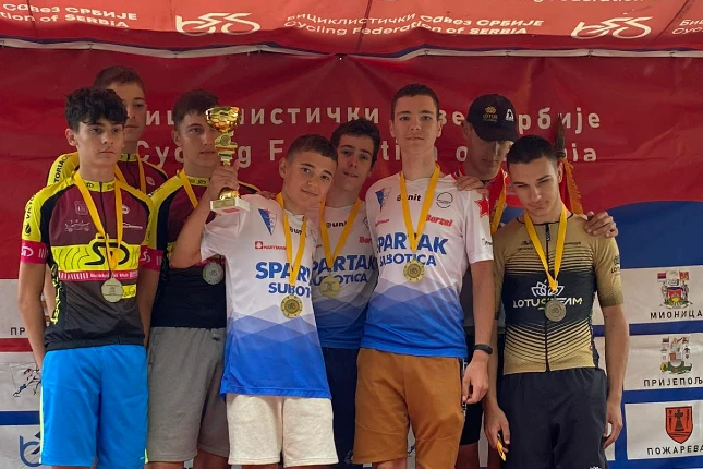 Biciklisti Spartaka ekipni prvaci Srbije (FOTO)