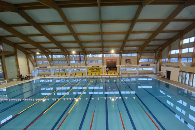 Okružno školsko takmičenje u plivanju (FOTO)